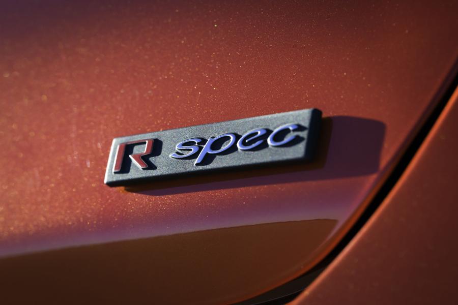 Логотип Hyundai Veloster Turbo R-Spec 2018 года  (NA) (фото 11 из 44)